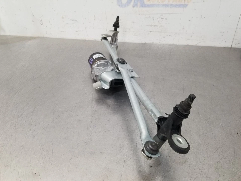 08 2008 BMW 135I LIMPIAPARABRISAS DELANTERO MOTOR Y TRANSMISIÓN 719303601 Foto 1 de 4