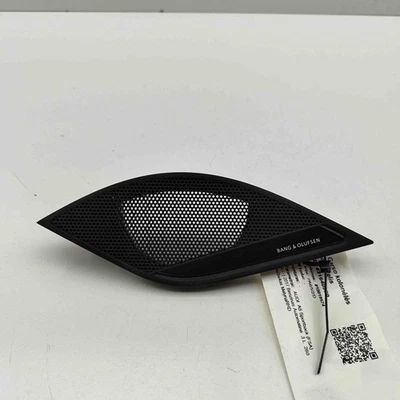 AUDI A5 Sportback F5A Dashboard Speaker Cover 8W2857228A 3.0 Petrol  31640990 - Image 1 of 4