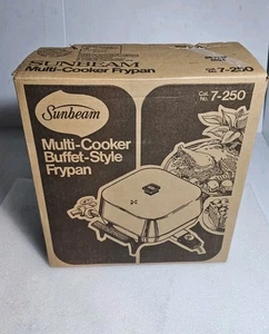 PADELLA ELETTRICA VINTAGE SUNBEAM MULTI-COOKER STILE BUFFET MODELLO 7-250 NUOVA CON SCATOLA - Foto 1 di 8