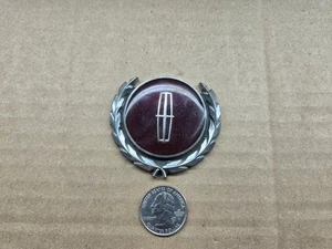 Insignia emblema pilar panel techo continental Lincoln OEM 1984-1987 E45B-5428032-AA - Imagen 1 de 3