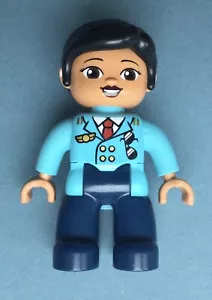 LEGO Duplo female pilot woman airline airplane figure from Airport Set 10871 - Picture 1 of 7