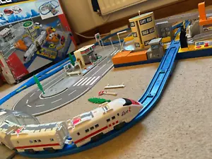 TOMICA Transit Hypercity full train included + extra parts - Picture 1 of 4
