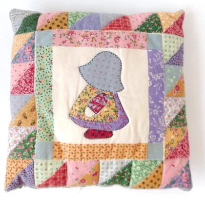 拼布复古绗缝迷你枕头乡村女孩小号 7.5 英寸 x 7.5 英寸 CottageCore — 第 1/4 张图片