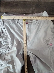 Hollister Pacific Merchants Khaki Cargo Shorts Size 34x10 - Picture 1 of 7