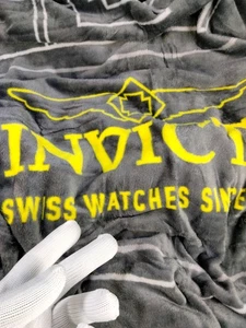 Invicta Gear 60" x 80" Luxus Wohndecke | Ultimativer Komfort, mutiger Stil & Pre - Bild 1 von 13