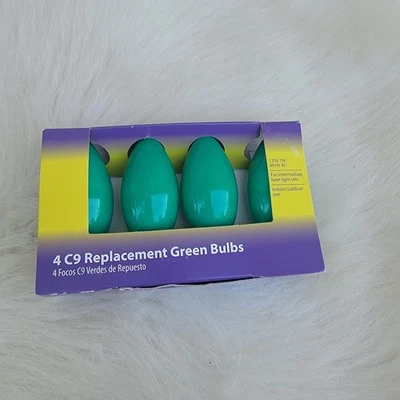 Light Keeper Pro Ceramic Green C9 Replacement Bulbs 120V 7W 60Hz AC - 4-Count - Image 1 of 2