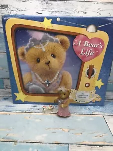 Cherished Teddies Julia Bearon 2000 Membership Figurine A Bears Life & Badge - Picture 1 of 16