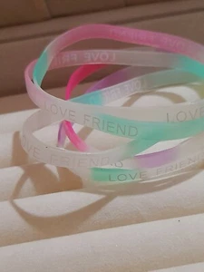 5Pcs/lots "Love Friend" Silicone Glow In The Dark Luminous Wristband Bracelets - Picture 1 of 9