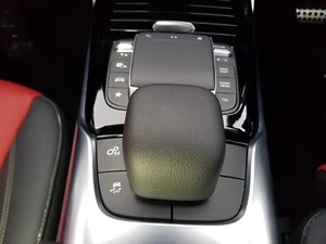 Reposamuñecas consola central mercedes clase a w177 a35 amg 2022 - Imagen 1 de 14