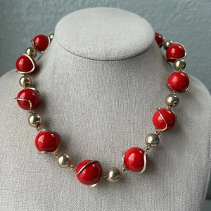 Vintage Red Lucite Bead Gold Tone Caged Swirl Costume Fashion Estate Necklace - Picture 1 of 13