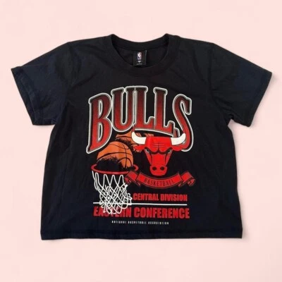 Chicago Bulls Cropped Tee - Women's NBA Chicago Bulls Crop Top Graphic Shirt - Image 1 of 4