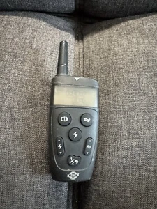 TBI Pro Hundetraining Halsband Ersatzfernbedienung nur getestet funktioniert - Bild 1 von 4