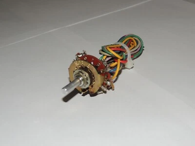 Interruptor de altavoz giratorio y cable completo Sansui AU-717 1101780.1 Foto 1 de 4