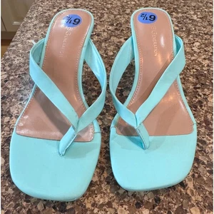 BCBGeneration Tabina aquablaue Zehenstegsandalen Größe 6,5M - Bild 1 von 12