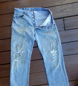 VINTAGE 501 LEVI BLUE JEANS Men 34x34 Faded NATURALLY DISTRESSED Cowboy RED LB - Picture 1 of 10