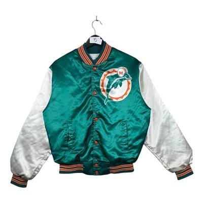 Chaqueta Universitaria Vintage Chalk Line Miami Dolphins NFL Satén Verde Para Hombre Mediana Foto 1 de 4