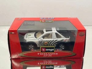 BBURAGO 16165 LAND ROVER FREELANDER SAFARI TANZANIA -WHITE 1:24- GOOD IN BOX - Picture 1 of 8