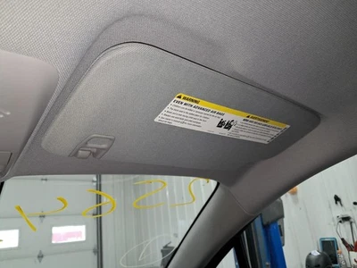 Parasol derecho usado se adapta a: Chevrolet Trax 2017 grado A derecho Foto 1 de 4