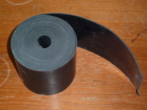 Striscia di gomma 100 mm x 2 mm x 500 mm rotolo - Foto 1 di 1