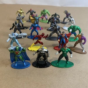 Jada Marvel Nano Metal figs Mini-Figures Die-Cast Metal - Lot of 20 - Picture 1 of 7