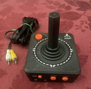 2002 Jakks Pacific Atari Plug N Play TV Games 10 Classic Atari Games - Tested! - Picture 1 of 1