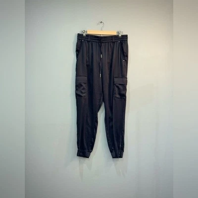 Joggers cargo satinados negros WHBM talla 10 en muy buen estado Foto 1 de 4