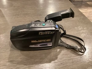 QUASAR VM-D51 VHS-C 150X DIGITAL 20X ZOOM CAMCORDER W/ Battery - Not Tested - Picture 1 of 9