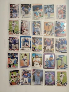 25 KARTEN LOT VLADIMIR GUERRERO JR MIT EINLAGEN - Bild 1 von 1