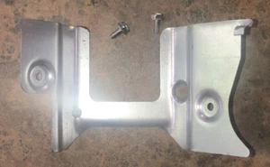 Briggs and Stratton 49T877-0004-G1 USED VALLEY  COVER PN# 591667 VERY CLEAN - Picture 1 of 3