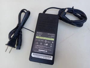 Genuine Sony Laptop Charger AC Adapter Power Supply VGP-AC19V13 19.5V 4.7A 90W - Picture 1 of 3