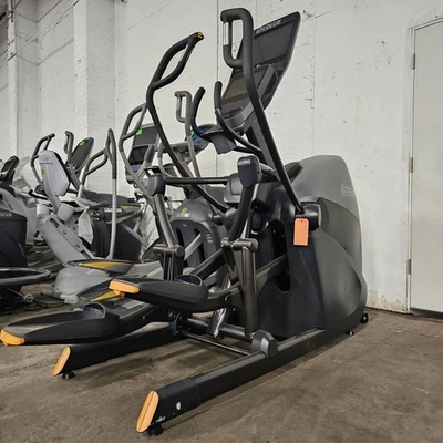 OCTANE FITNESS - XT-ONE ELÍPTICA XT1 con pantalla táctil y TV + Envío GRATIS A EE. UU. + Foto 1 de 4