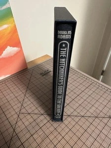 The HITCHHIKER'S GUIDE to the GALAXY Douglas Adams FOLIO SOCIETY - Picture 1 of 6