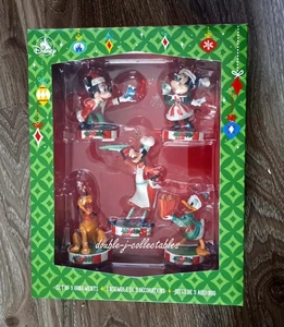Disney Parks 2023 Santa Mickey & Friends Sketchbook Ornament Set of 5 NWT - Picture 1 of 2