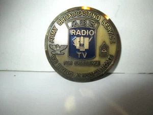 US ARMY BROADCASTING SERVICE (ABS) COMMAND INFO & ENTERTAINMENT CHALLENGE COIN - Picture 1 of 9