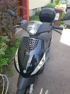 Roller gedrosselt auf Mofa fährt 30/km/h - Bild 1 von 9