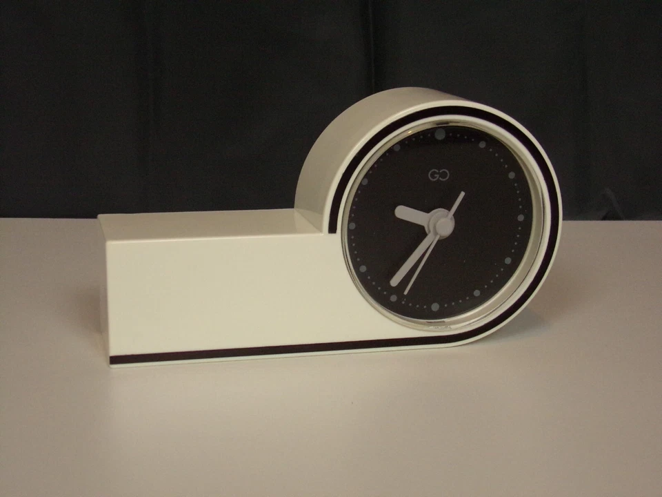 Horloge à poser MARKSMAN quartz design 90's - Photo 1/4