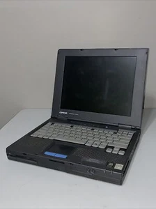 Vintage Compaq Armada E500 PP2060 Laptop Computer Pentium II Windows 98 UNTESTED - Picture 1 of 5