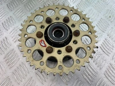 KAWASAKI Z750 Z 750 SPROCKET CARRIER YEAR 2004-2007 (CMB1104) - Image 1 of 4