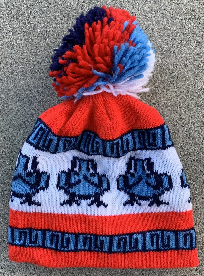 vintage acrylic knit beanie hat frog frogs red white blue pompom pom - Image 1 of 4