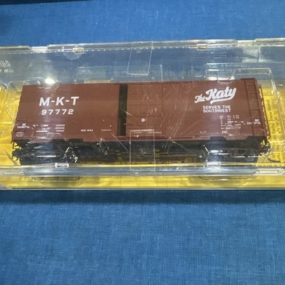 MKT Railroad 40' PS-1 Boxcar with 6' Single Door 97772 Kadee 4503 HO RTR - Image 1 of 2