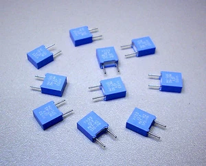 10 Stück MKT Folien-Kondensatoren 220 nF / 63 V (M0573) - Picture 1 of 1
