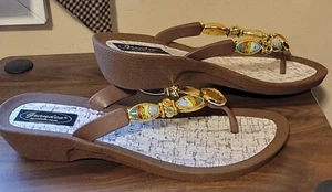 Grandco Women’s Beaded Comfort Thong Sandals Flip Flops Footwear Size 9 NEW - Picture 1 of 5
