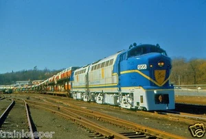 Delaware & Hudson (D&H) Sharks Switching Autoracks @ Kenwood Yard Color Print - Picture 1 of 1