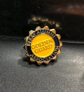 Berry Alumni Association Golden Guard College Anstecknadel goldfarben marineblau und gelb  - Bild 1 von 2