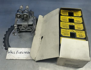 Bussmann BM6033B Tron Fuseblock M60030-3C Fuse Holders =NEW BOX OF 6= - Picture 1 of 4