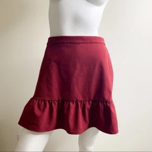 J. Crew Mercantile Volant Minirock burgunderrot Größe 6 gebraucht, in einwandfreiem Zustand - Bild 1 von 4