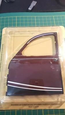 Citroen 2CV Charleston Auto in scala 1:8 De Agostini - Uscita N.6 porta ant. sin - Immagine 1 di 3