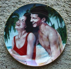 Fun in the Sun - Frankie & Annette - Collector Plate - Picture 1 of 2