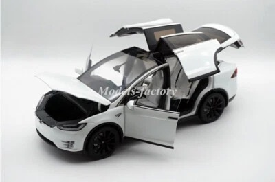 1:18 Tesla Model X P100D SUV Diecast Model Car Kids Toys Gift Display Collection - Image 1 of 4