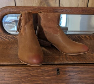 Frye And Co. Rubie Side Zip Women's Western Brown Leather Ankle Boots  NWOT Sz 6 - Picture 1 of 12